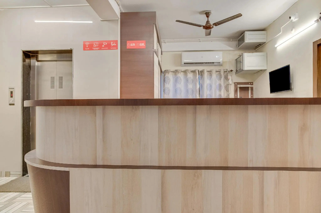 Palm Tree By OYO Rooms