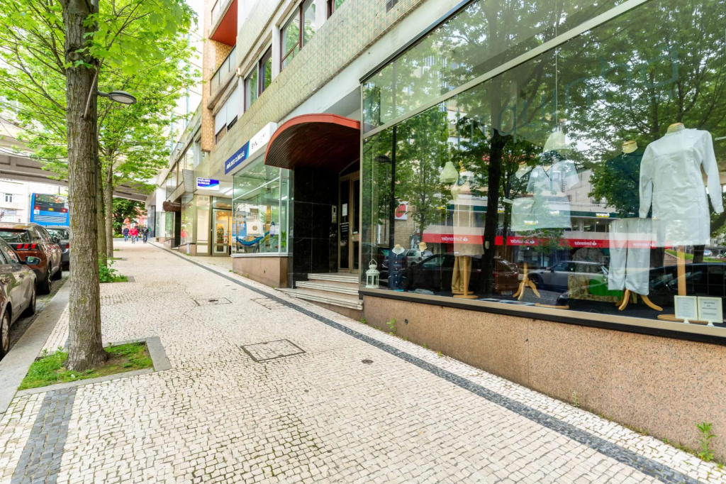 Feel Porto Stylish Flat V