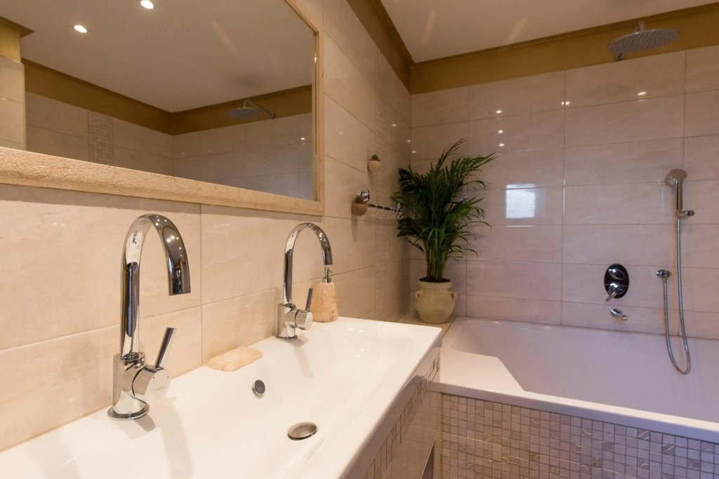 Deluxe Sea View Apartment Mate Balote