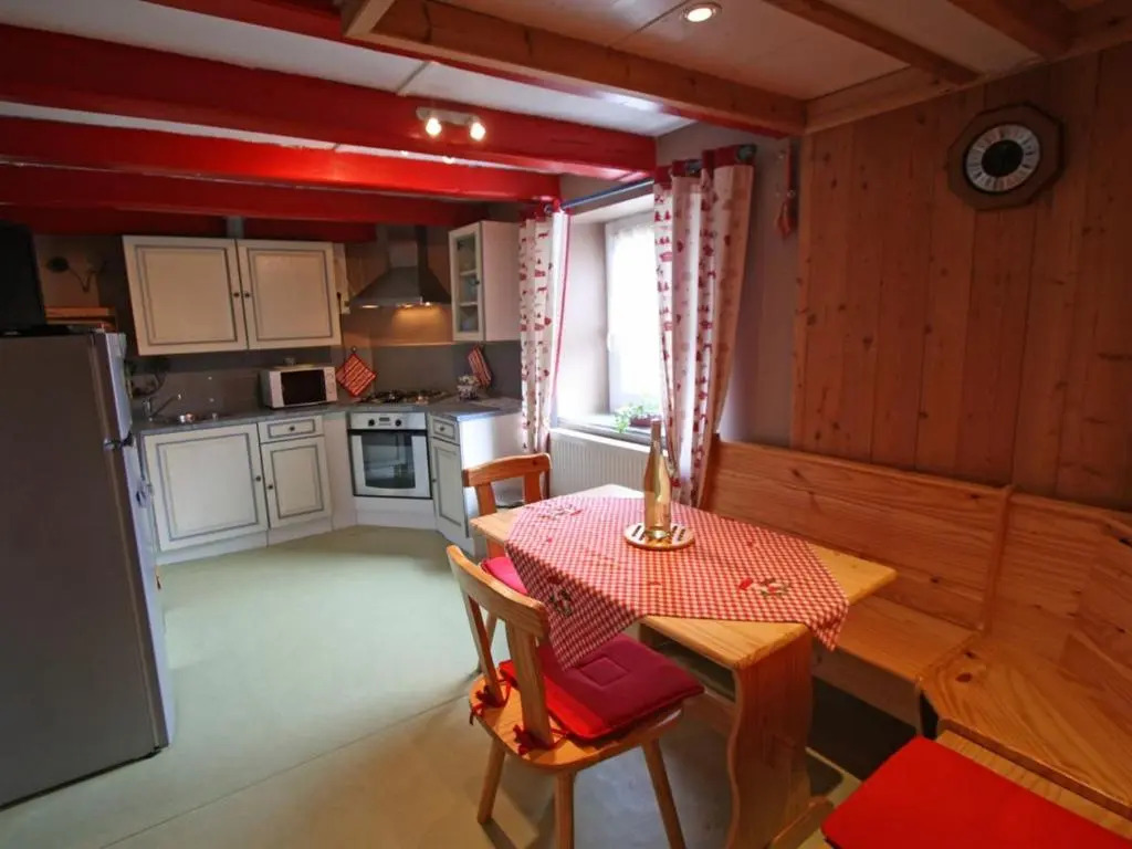 Charmant gîte avec terrasse, WiFi et garage moto à Gérardmer - FR-1-589-133
