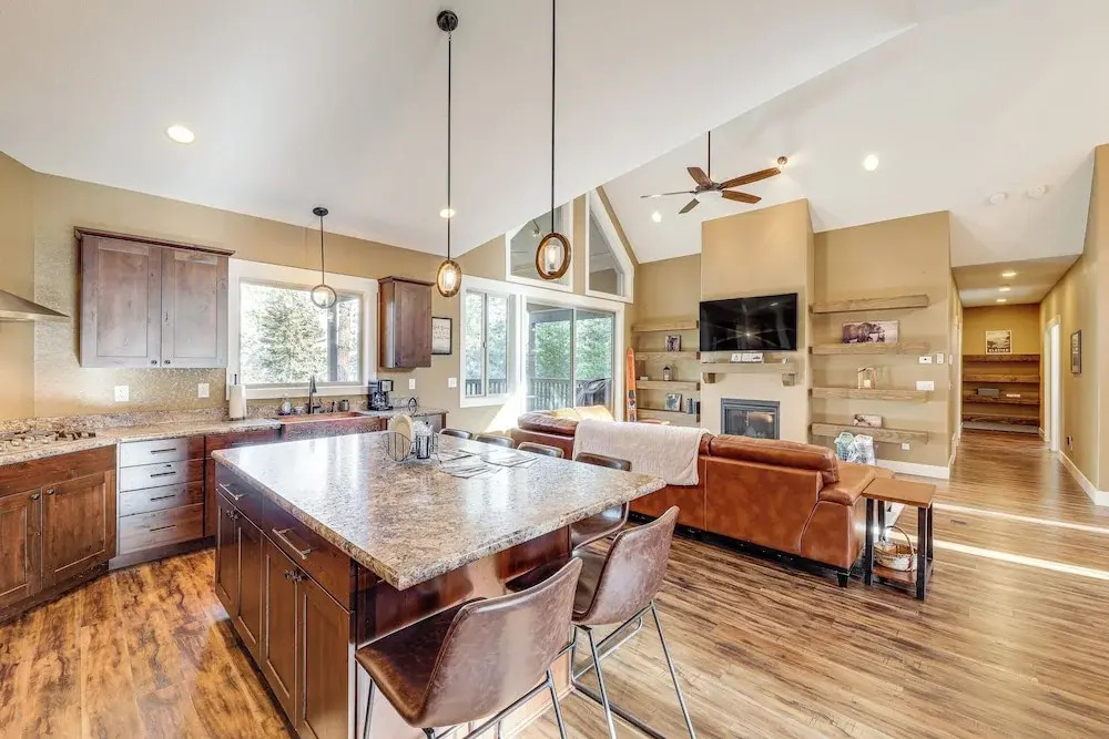 Deck + Views: Scenic Group Getaway in Lakeside!