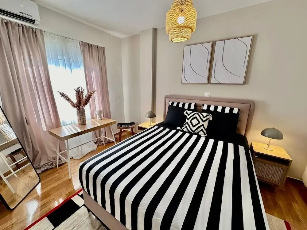 O&O GROUP -Classy Urban Haven Near Psyri