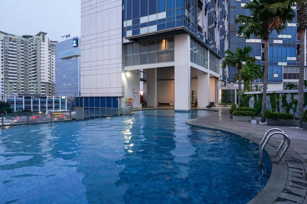 Fully Furnished With Cozy Studio Gp Plaza Apartment