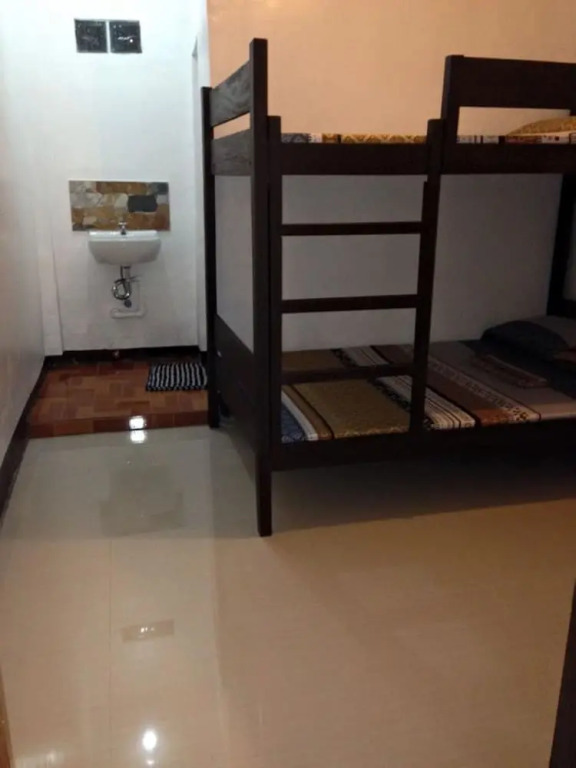 Ysraela Lodging House - Burgos - Hostel