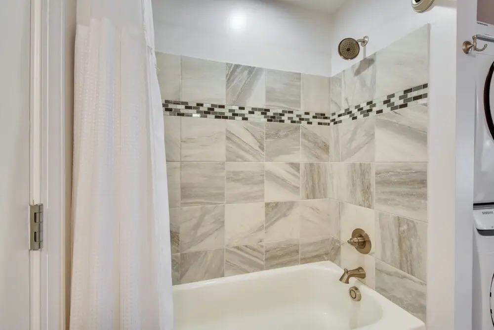 Steps to River + Shops: Downtown Helen Retreat!