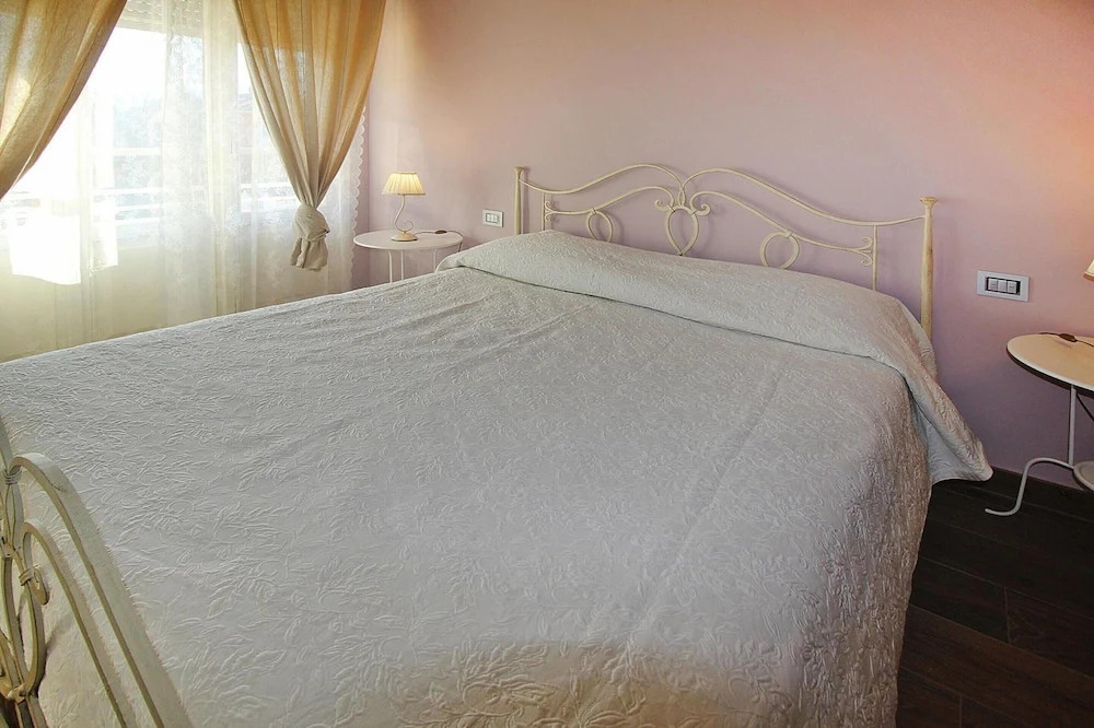 Villa in Camaiore near Sandy Beaches