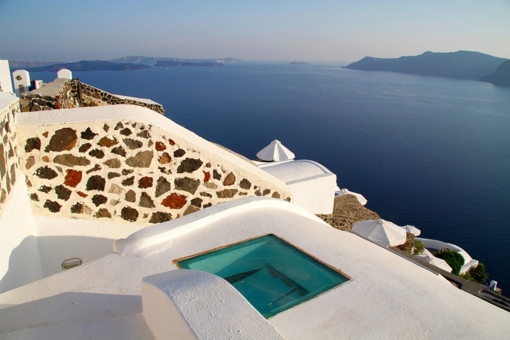 White House Villa with 3 bedrooms and amazing views at Oia