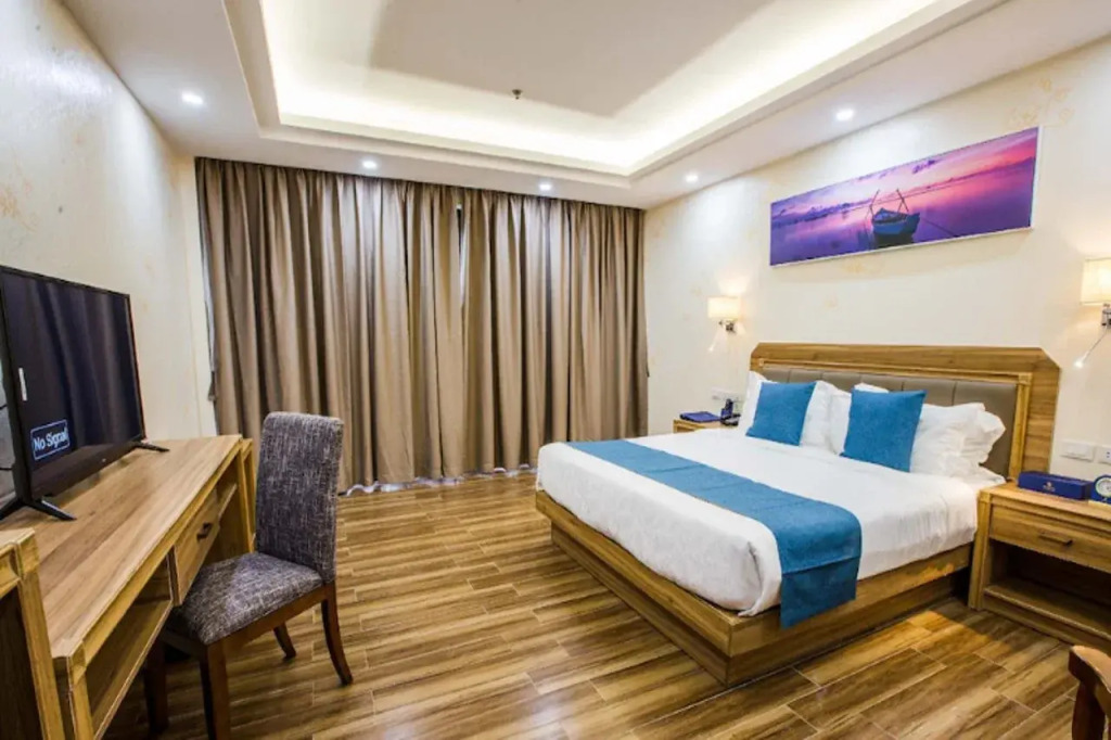 Costa Palawan Resort
