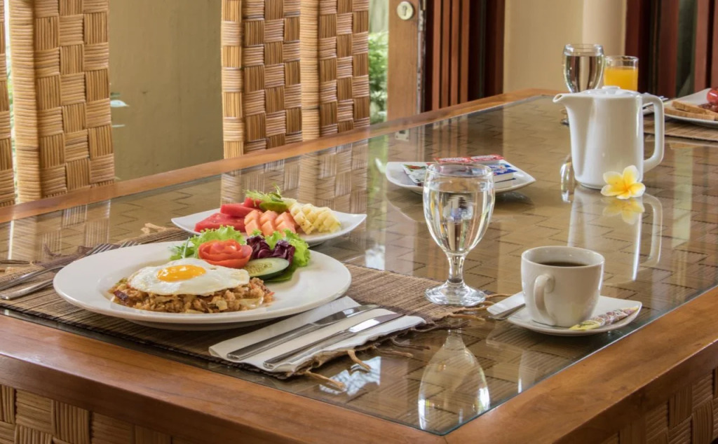 Villa Seriska Seminyak, 5-Star Private Pool Villa, Walk to Dining & Shopping