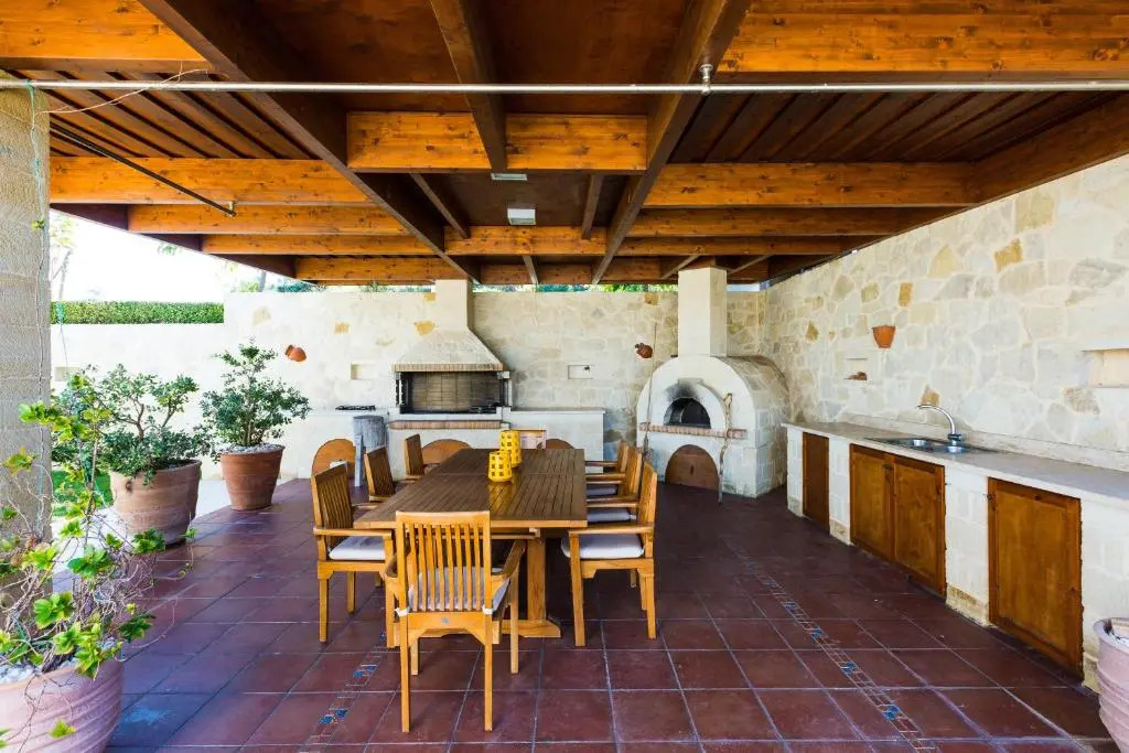 Winehill Villa