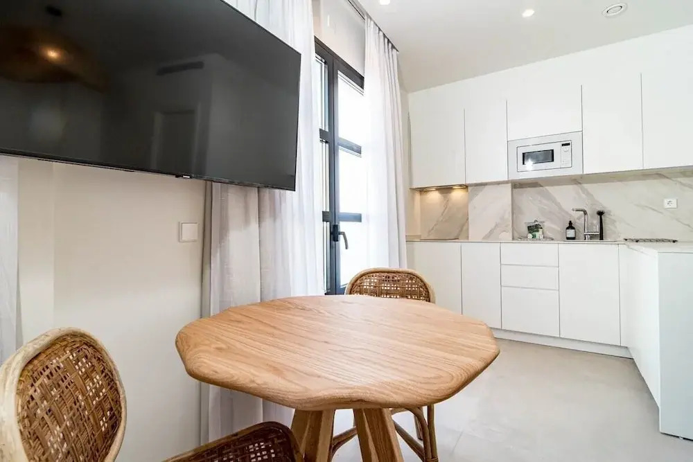 A7- Seaclub Suites by Roomservices