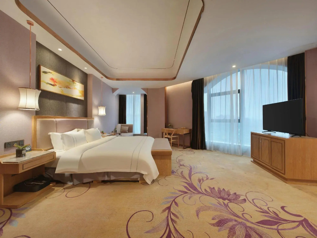 Wise Confidencen Jin Cheng Hotel