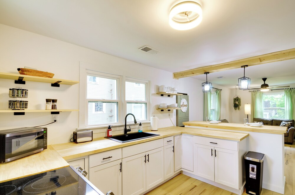 Burnside Vacation Rental, Walk to Lake Cumberland!