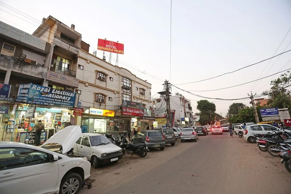 OYO 9585 Hotel Kavya Palace