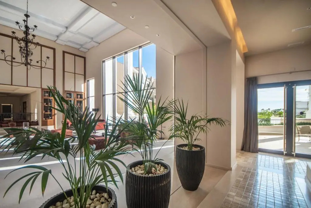 Apartment Near the Pool - MO4011LT