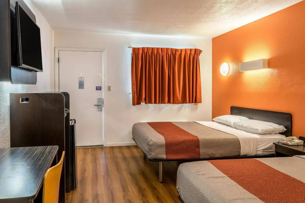 Motel 6 Florence, KY - Cincinnati Airport