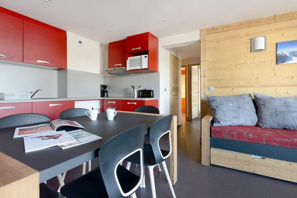 Residence LES Coches 3 Rooms in a Family Resort at the Bottom of the Slopes Bac416