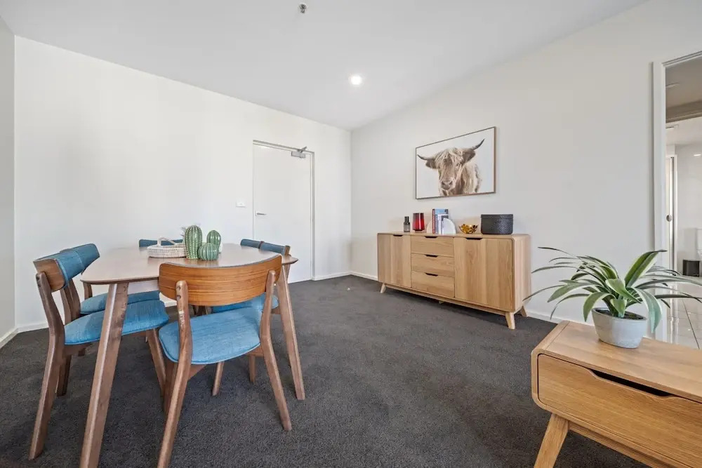 Glorious Central Canberra 1-bed With Pool & Sauna