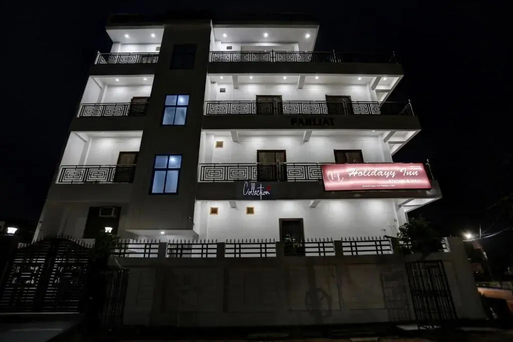 Oyo Townhouse 1082 Holidayy Inn