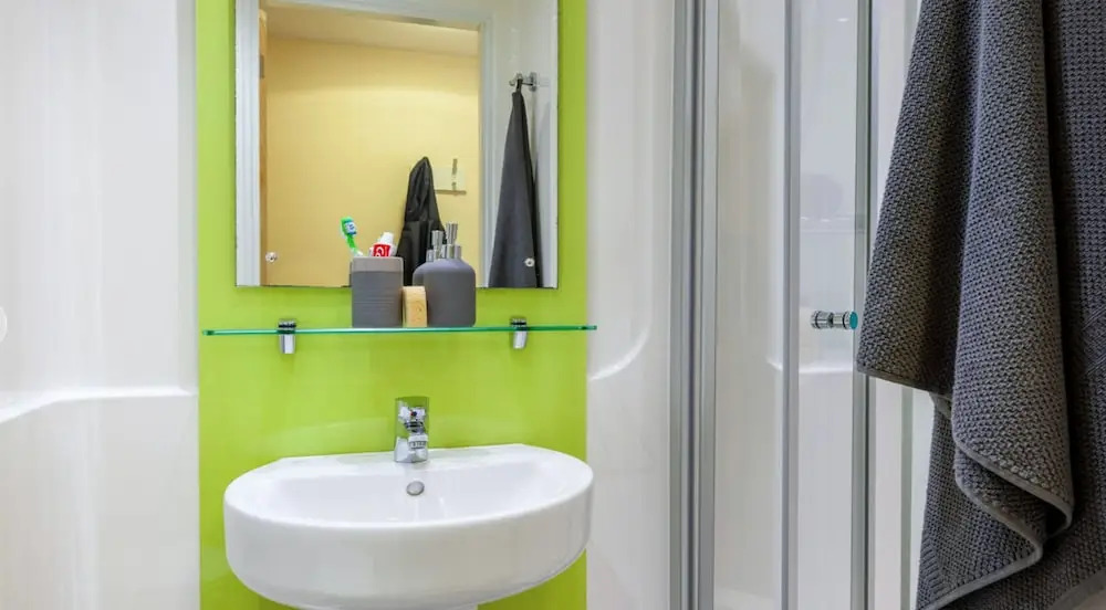 Ensuite Rooms for STUDENTS Only-BANGOR