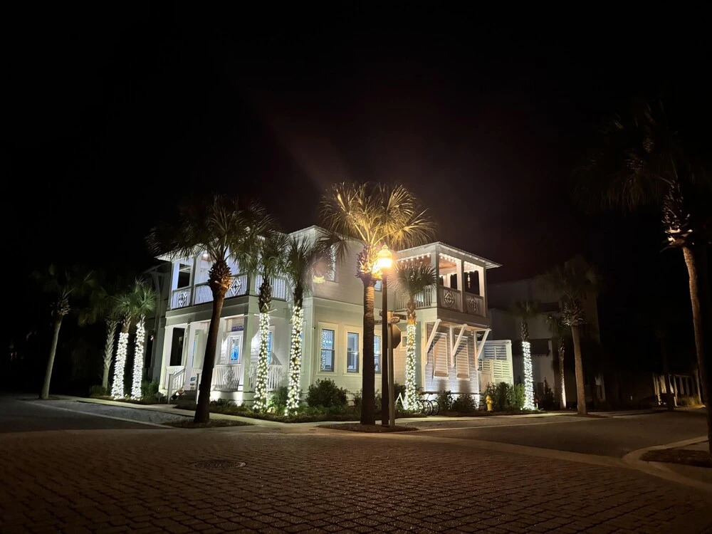 Casa Al Mare 30a 5 Bedroom Home by RedAwning