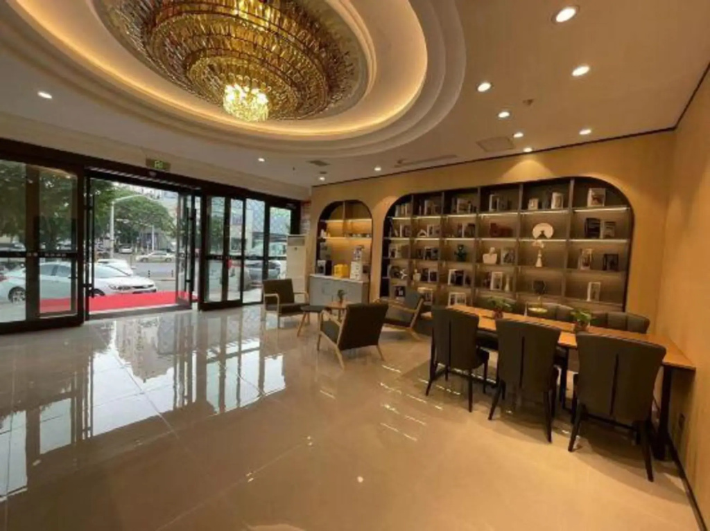 Chaoyang Business Hotel