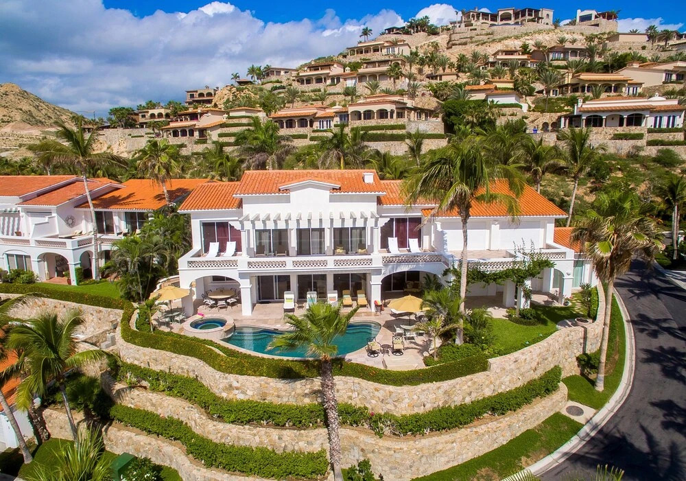 Golfers Paradise Across From Palmilla Beach at Villas del Mar 212