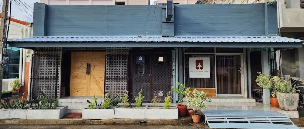 The Travellers House - Pet Friendly Accommodation
