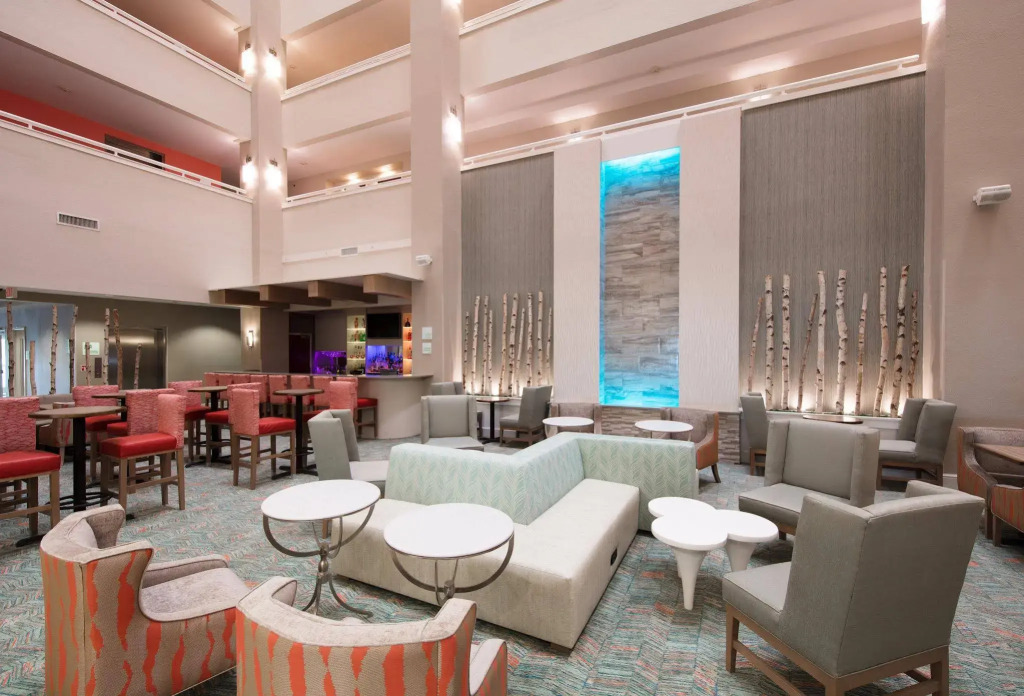 Holiday Inn & Suites Lake City by IHG