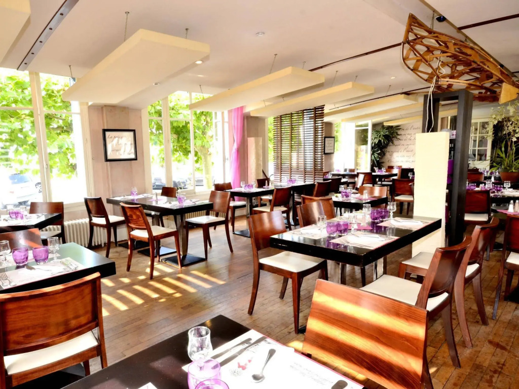 LOGIS Hôtel & Restaurant - Les Bords de Seine