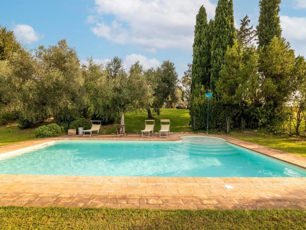 Amazing villa in Osimo with private garden