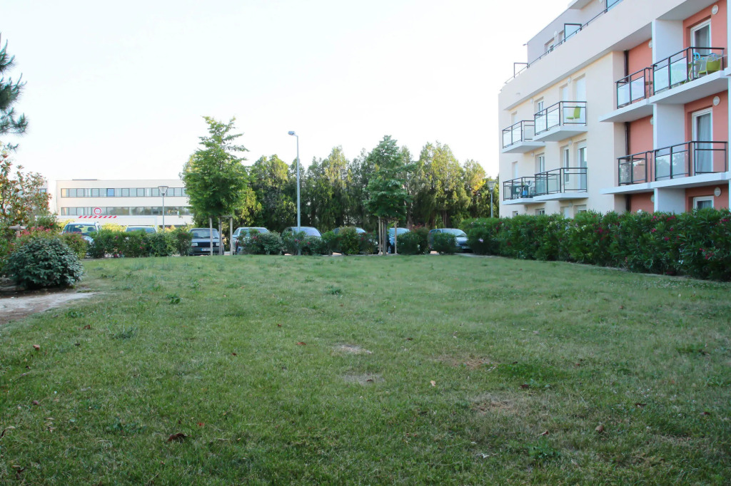 KOSY AppartHôtels - Campus Del Sol Esplanade