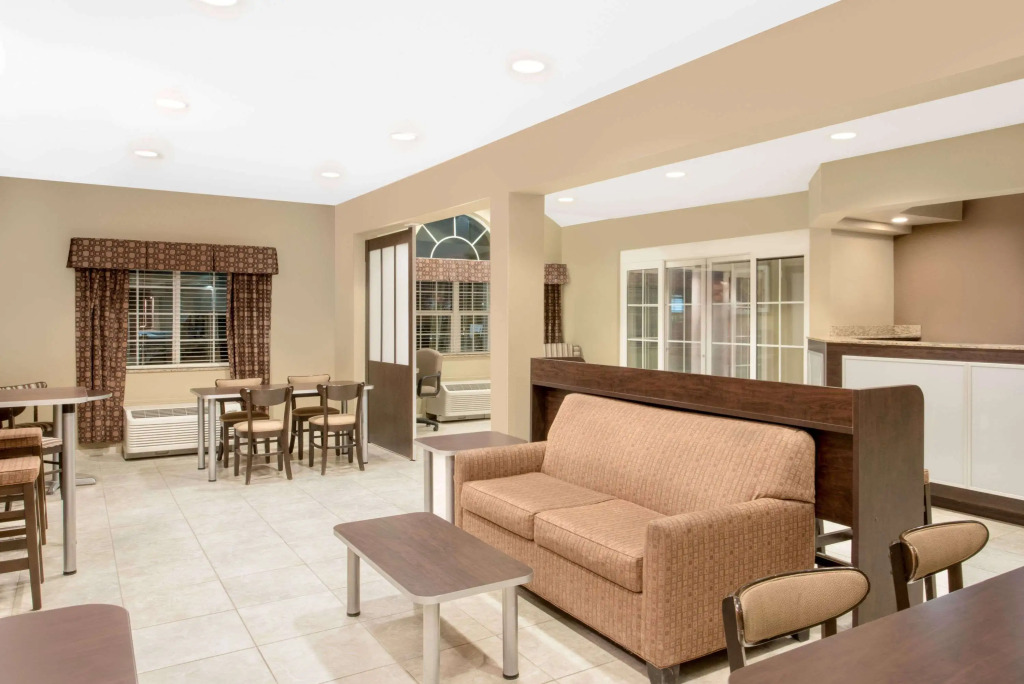 Microtel Inn & Suites by Wyndham