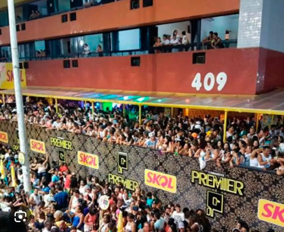 Belíssimo Flat direto na praia da Barra - Flat beira mar no circuito do Carnaval