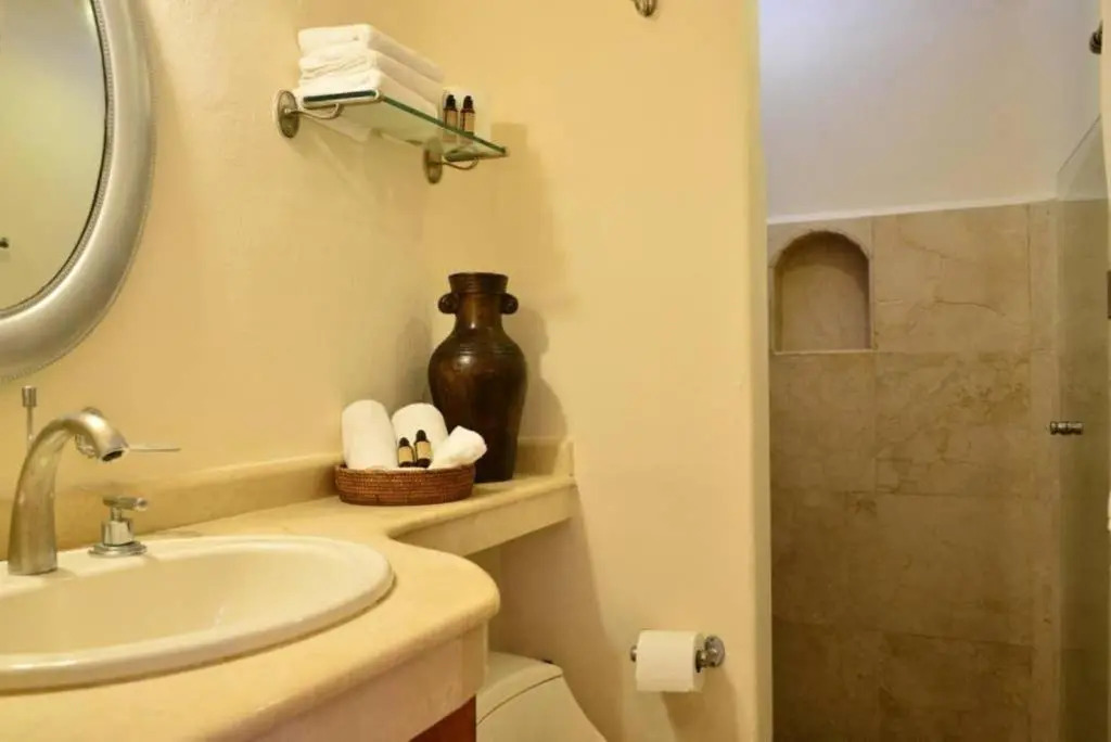 3 Bedroom Suite in DT Playa del Carmen with Pool!