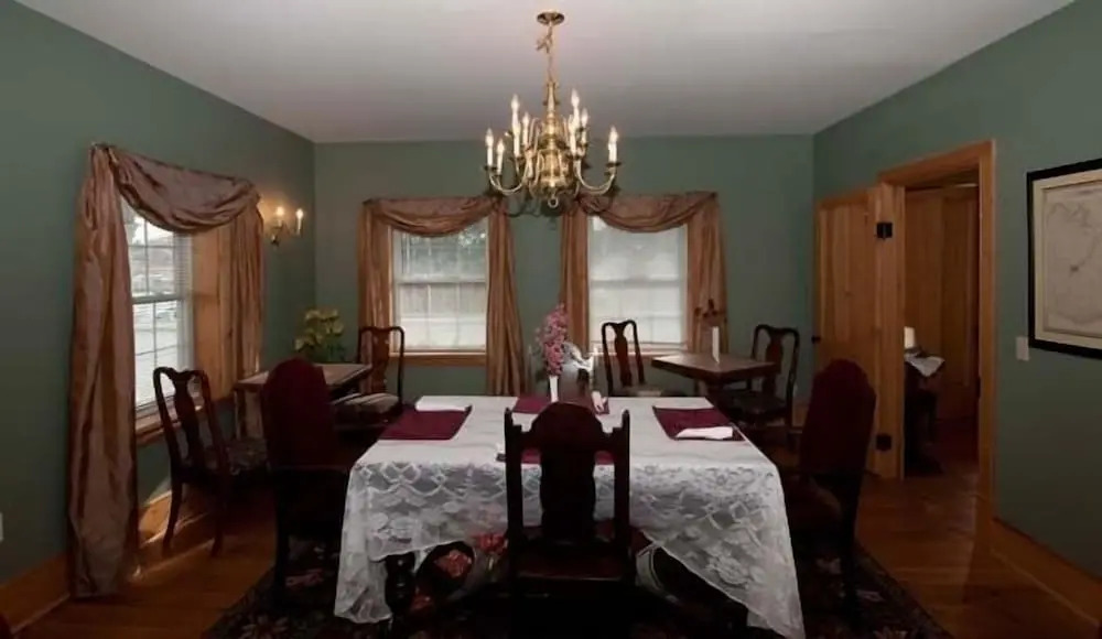 Emilyville Inn