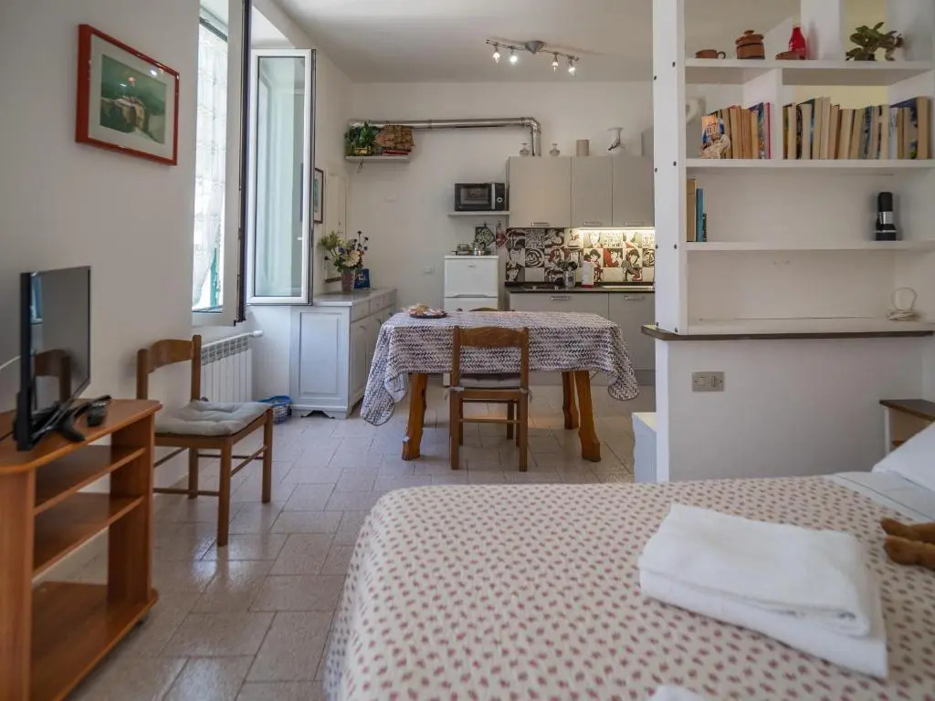 Nonna Rosetta Traditional Studio