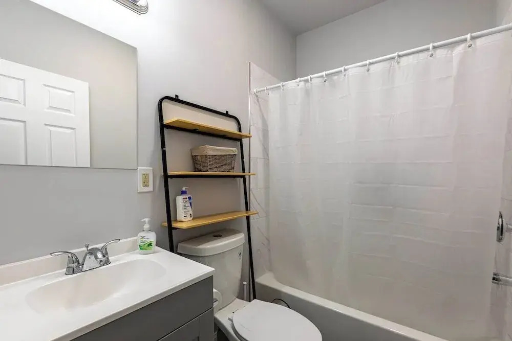 Philly Getaway - Chic Stay Near Center City