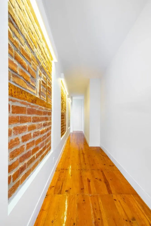 Luxurious Art Deco 3 Br