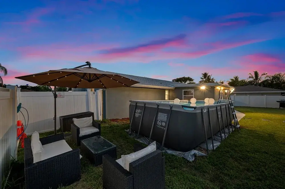 Paradise Haven- Amazing 4BR Oasis With Pool