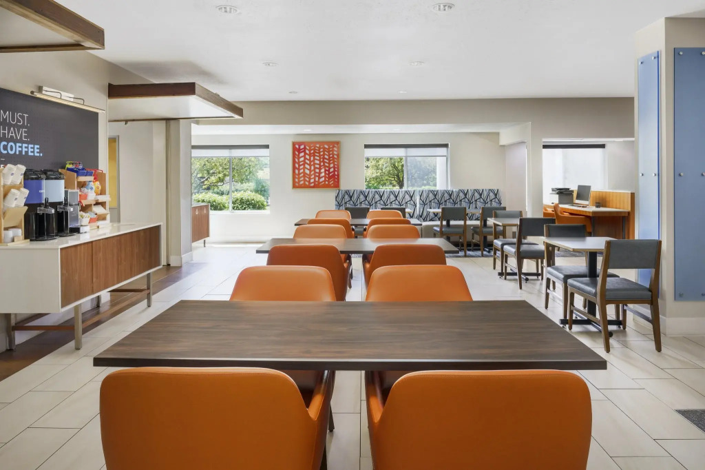 Holiday Inn Express Rochester NE- Irondequoit by IHG