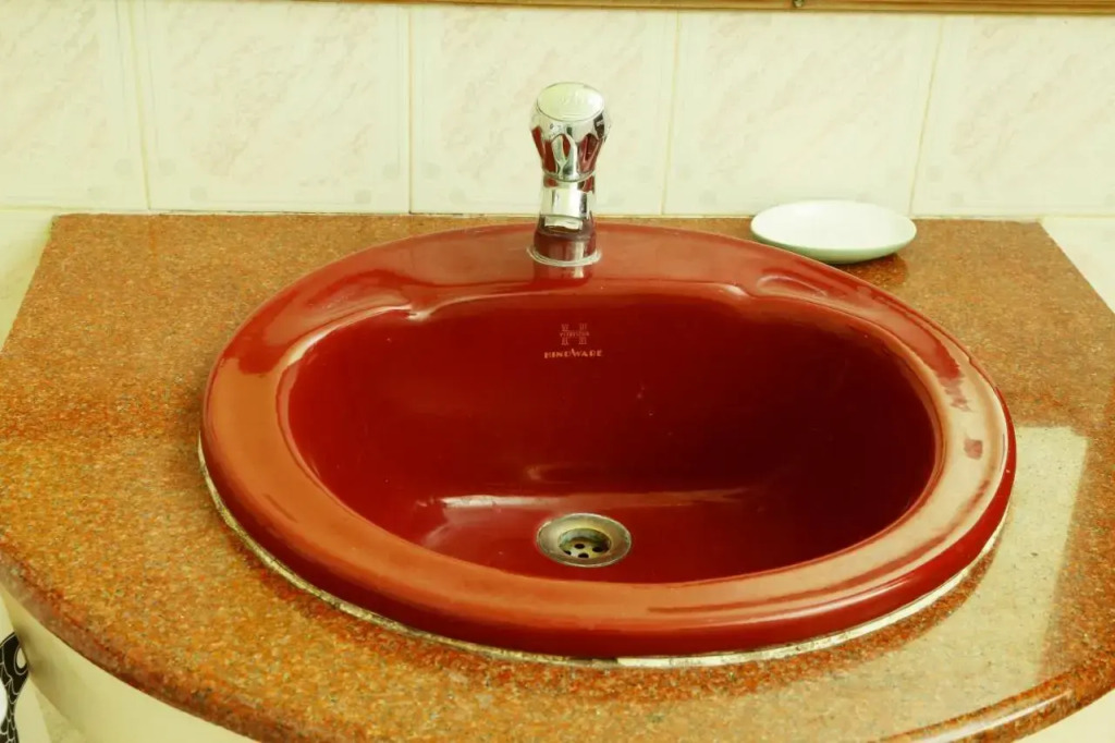 ZuriEL Suite GUEST HOUSE