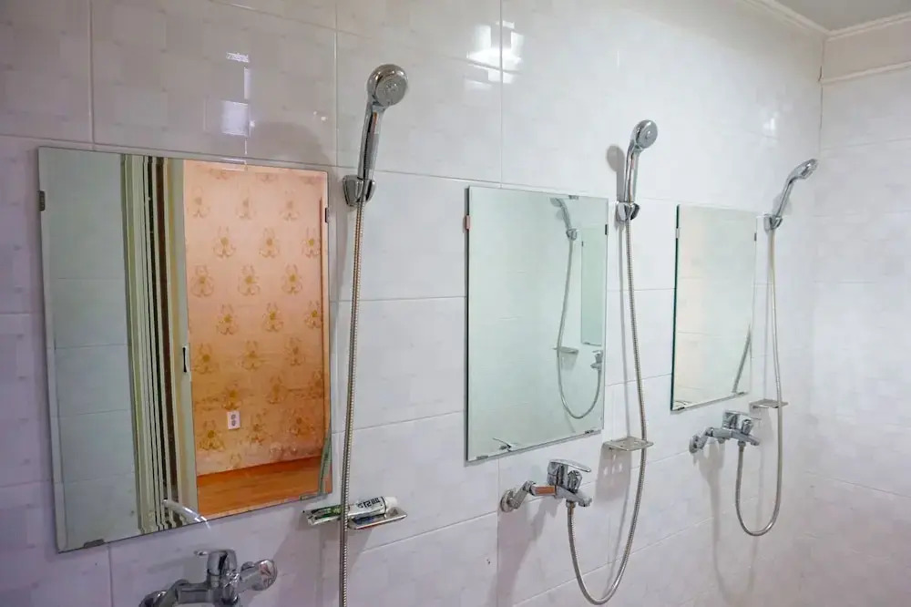 Netgang Sanchon Hwangto Pension & Camping