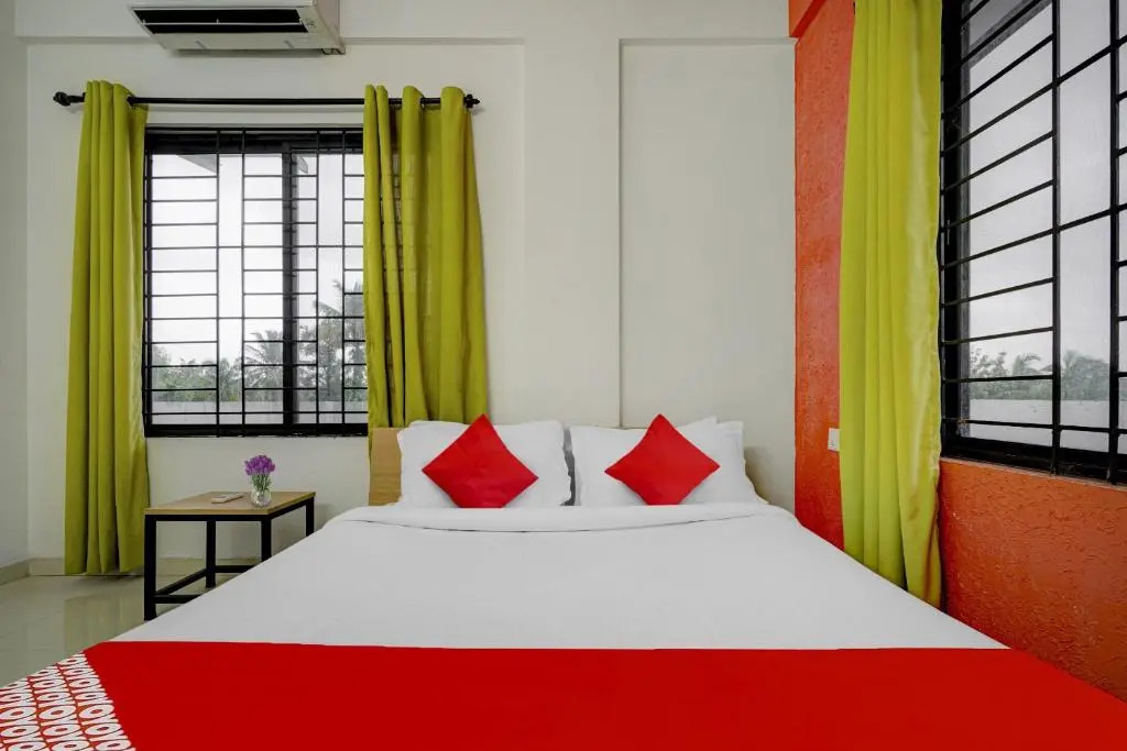 Flagship The Paradise Inn Residency