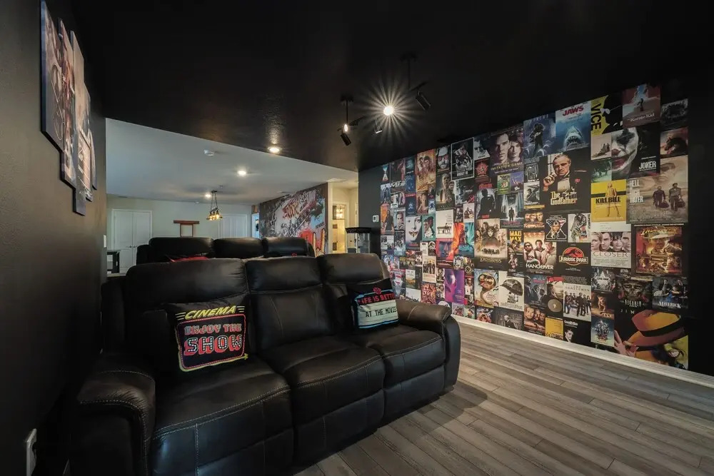 Spacious 9BR Villa Home Theater  Pool
