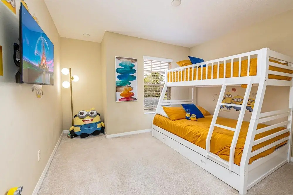 Stunning Townhome With Private Pool Close to Disney by Redawning