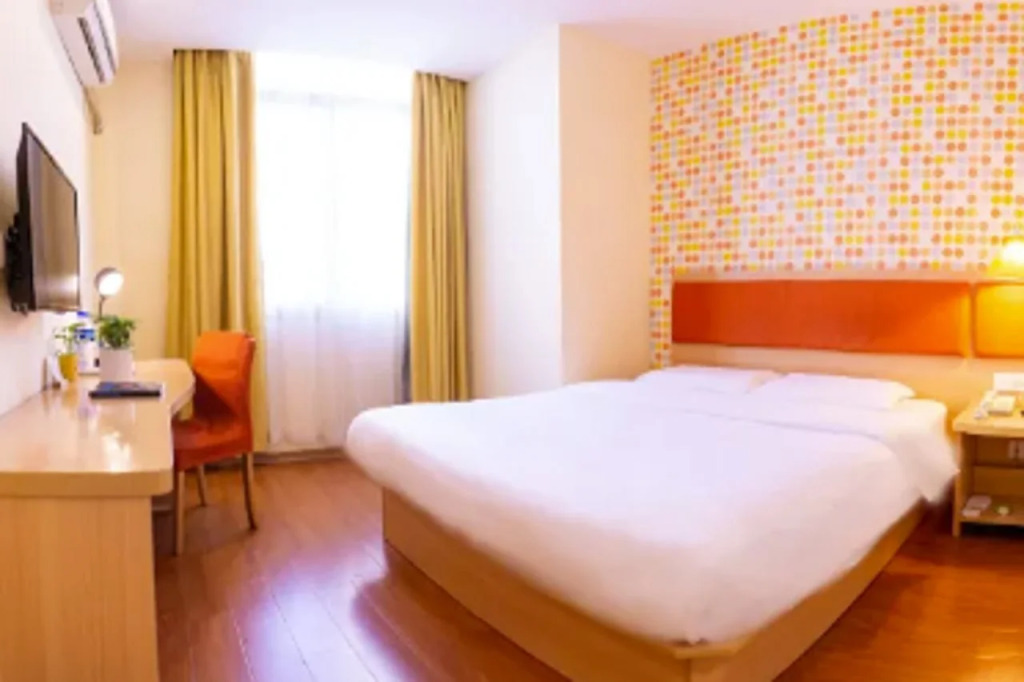Home Inn (Xiamen Convention & Exhibition Center Lianqian West Road)
