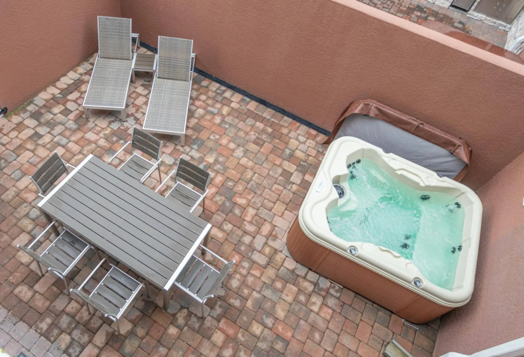 Moradda Disney 5 En-Suite House with Hot Tub 2633
