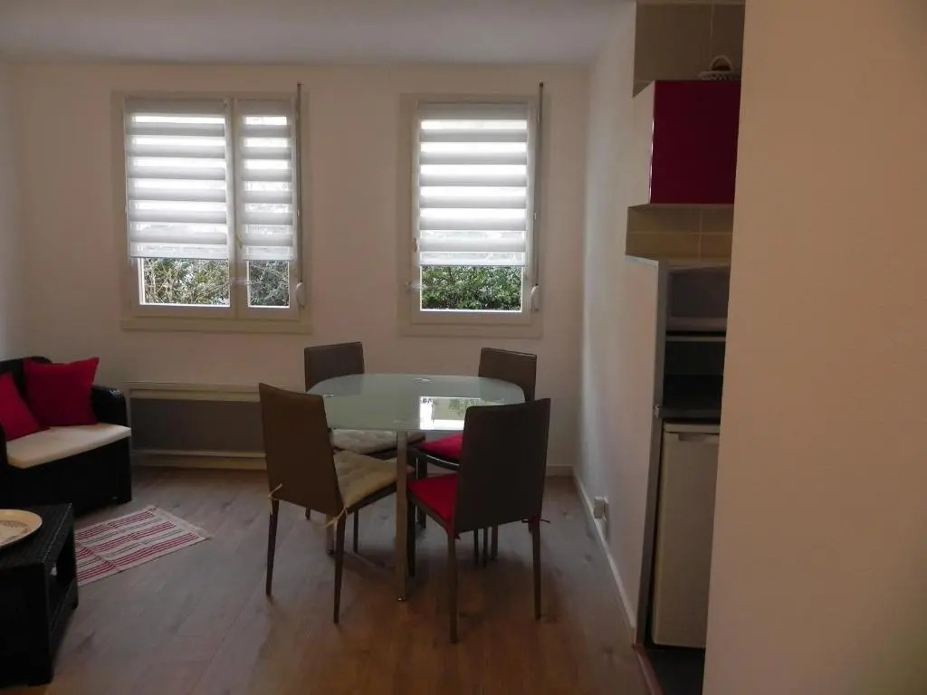 Appartement Aix-les-Bains, 1 pièce, 2 personnes - FR-1-617-5
