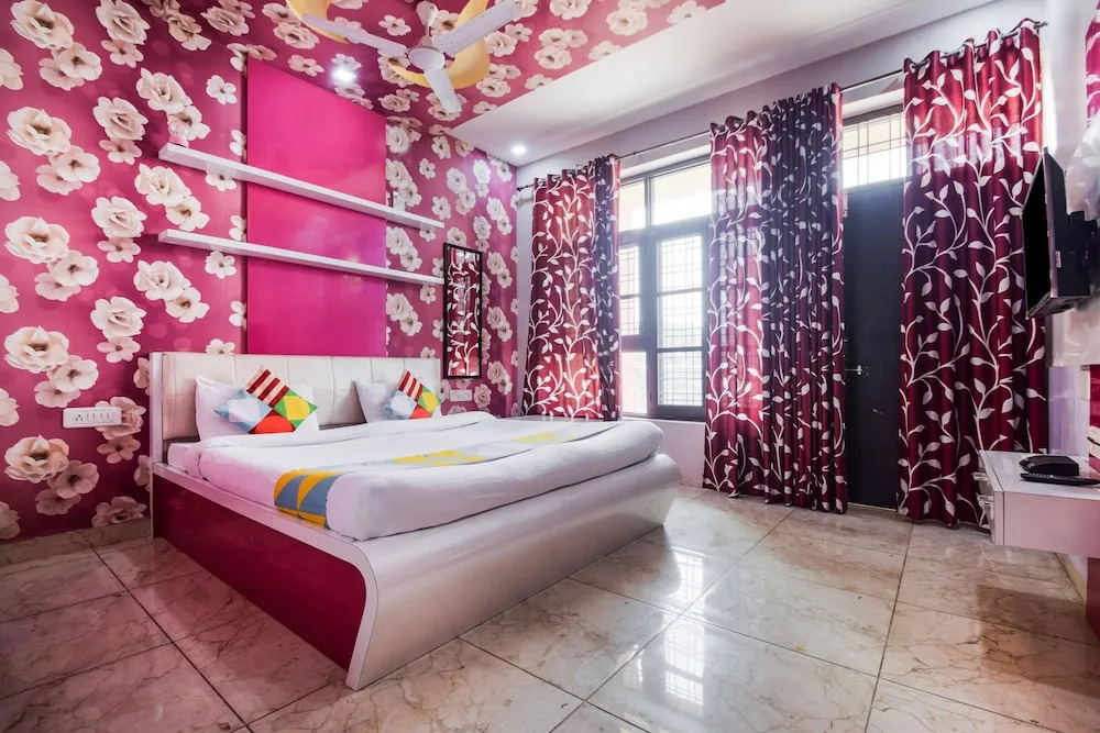 OYO 10092 Home Elegant 3BHK Villa Hiran Magri